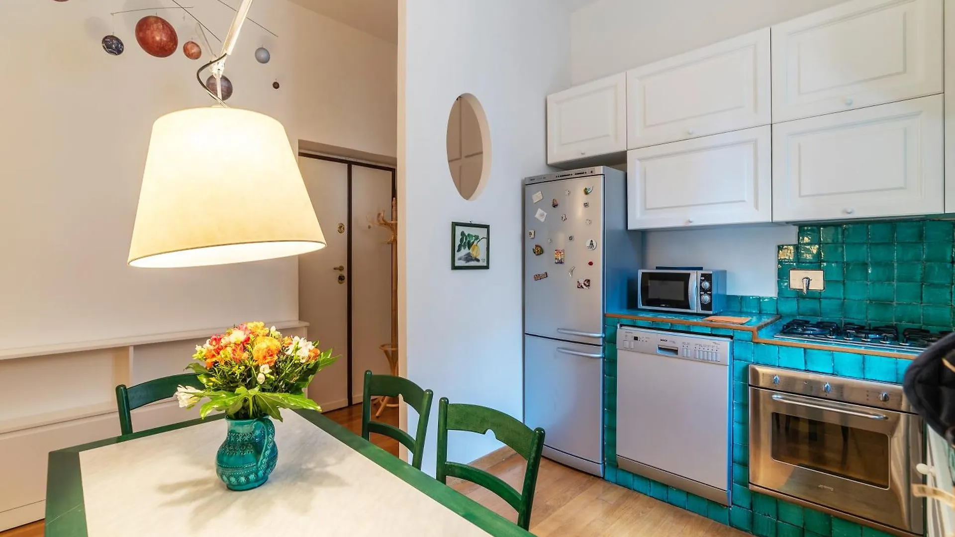 Apartment Accogliente E Colorato, A Pochi Passi Dal Colosseo - Fromhometorome