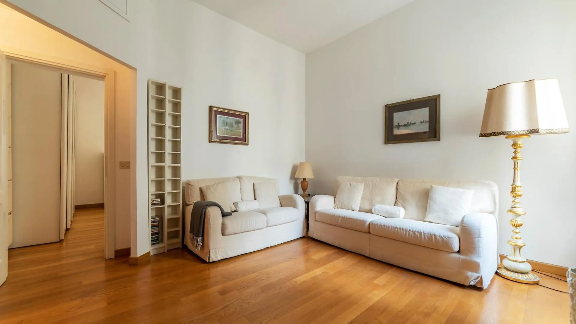 Apartment Accogliente E Colorato, A Pochi Passi Dal Colosseo - Fromhometorome