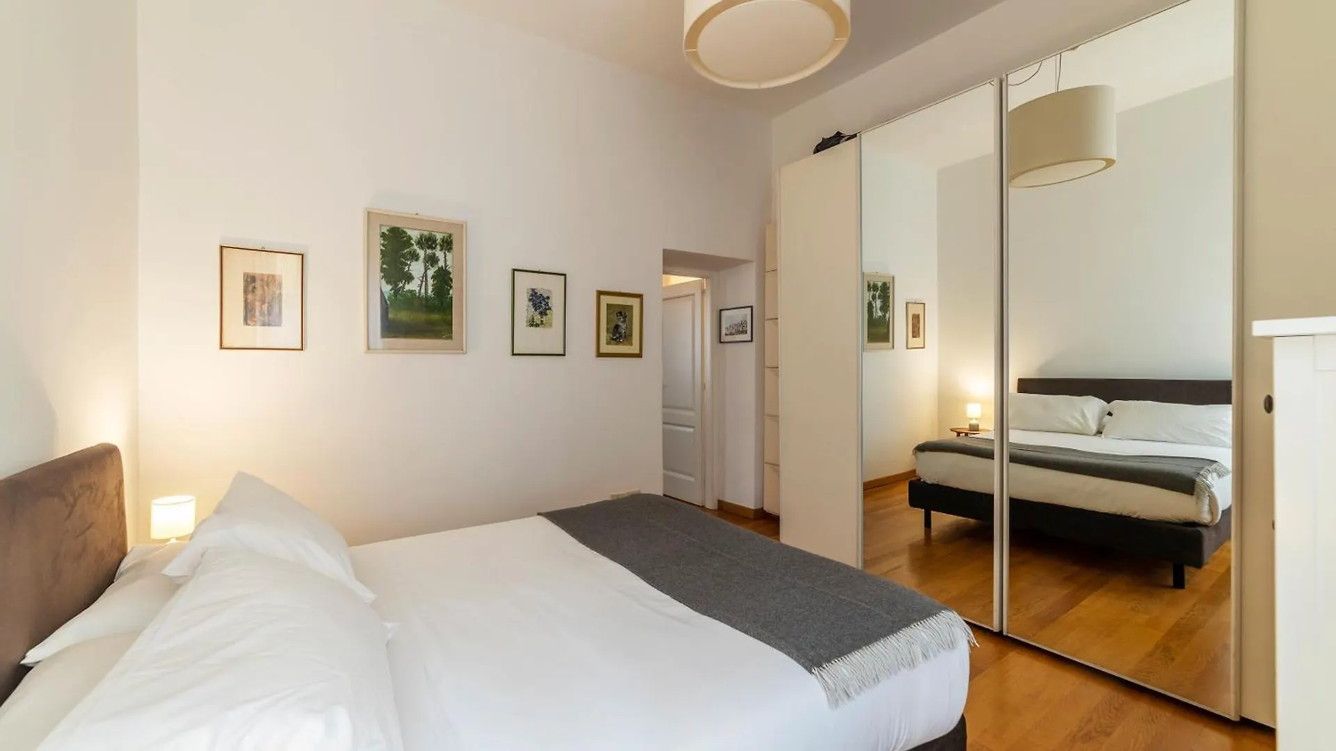 Apartment Accogliente E Colorato, A Pochi Passi Dal Colosseo - Fromhometorome